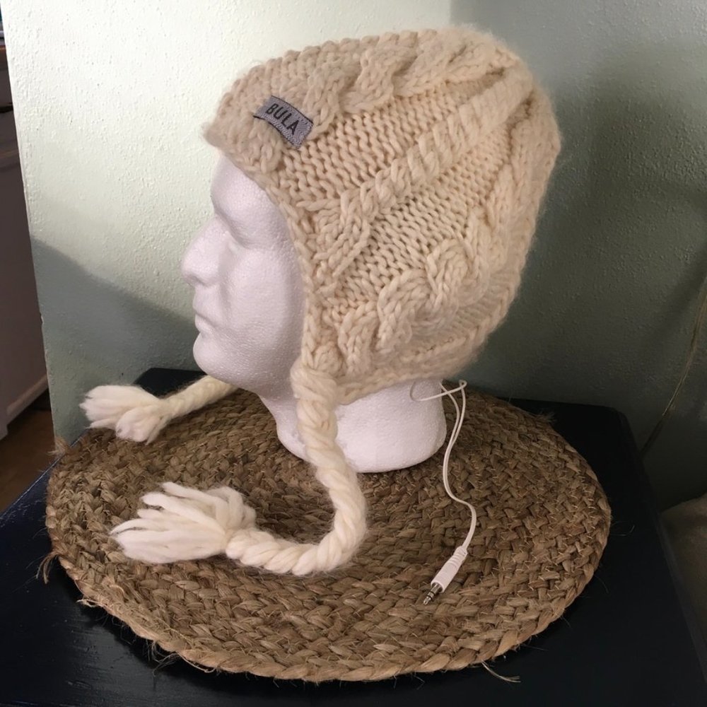 BULA Knitted Pom-Pom Hat With Headphones